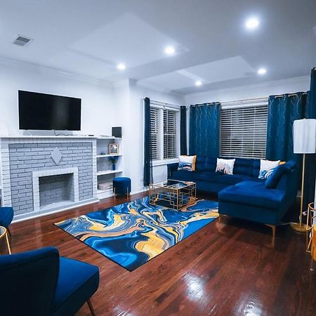 The Blue Golden Luxury Modern 3- Bedroom Apartment In Чикаго Экстерьер фото