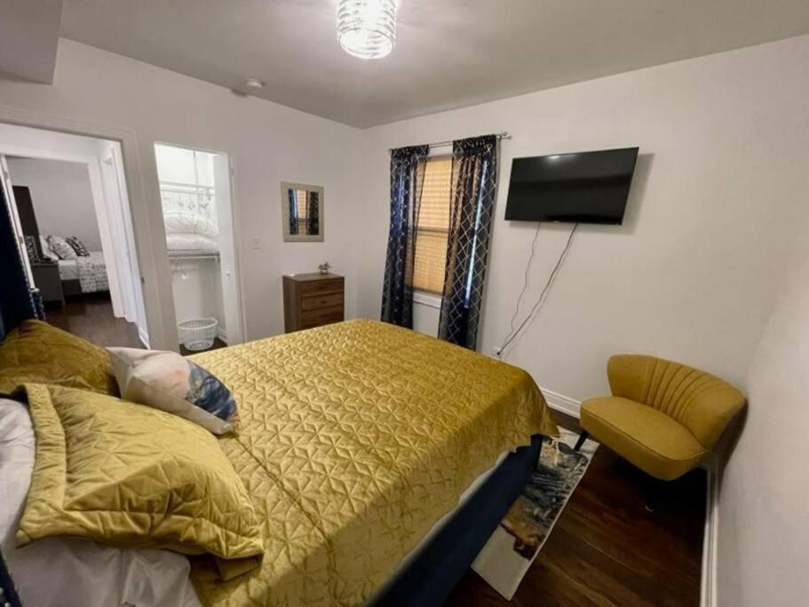 The Blue Golden Luxury Modern 3- Bedroom Apartment In Чикаго Экстерьер фото