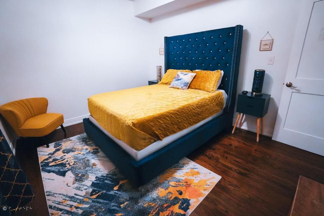 The Blue Golden Luxury Modern 3- Bedroom Apartment In Чикаго Экстерьер фото