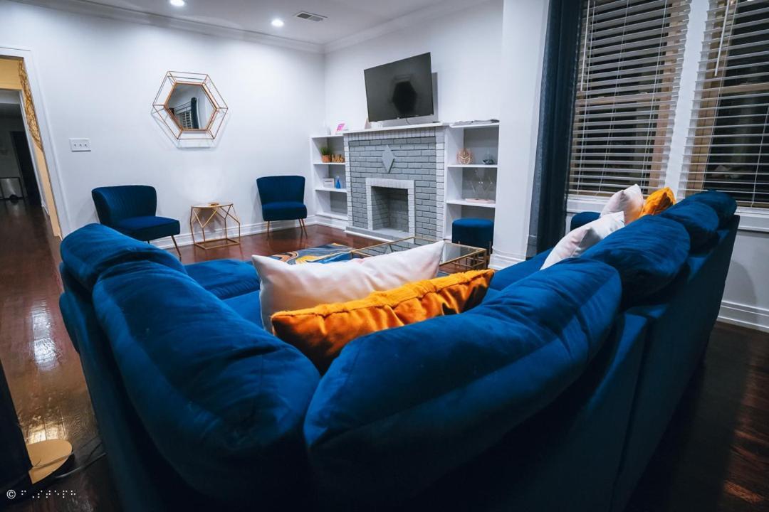 The Blue Golden Luxury Modern 3- Bedroom Apartment In Чикаго Экстерьер фото